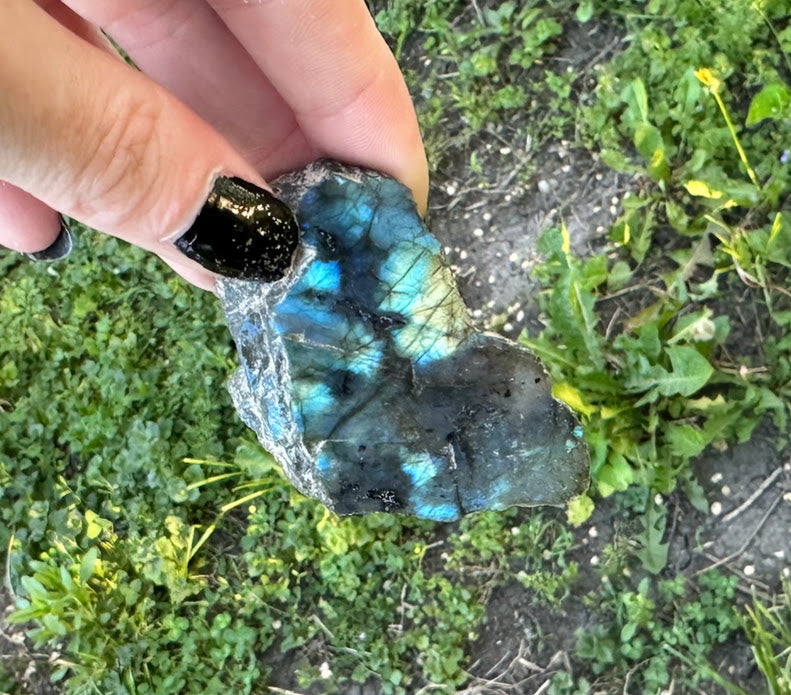 Labradorite freefrom